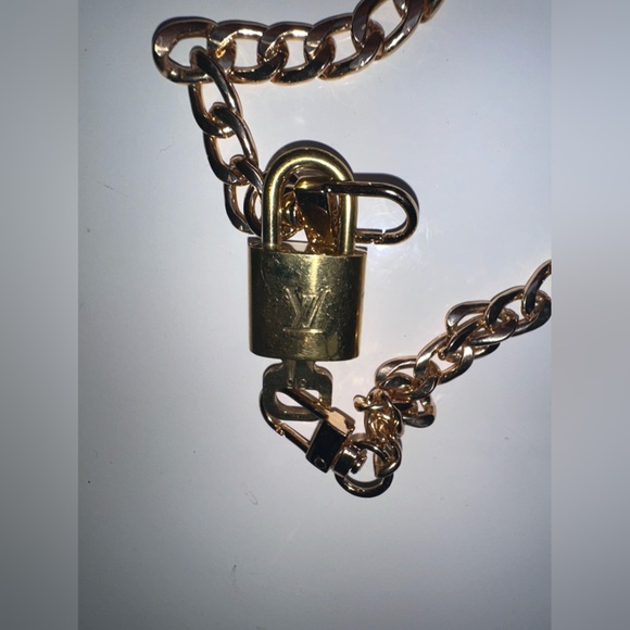 LV Lock & Key #313 - Picture 5 of 10